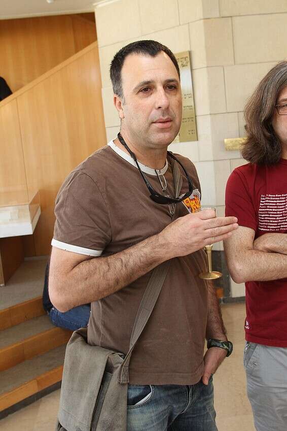 מגיע משמאל. רמי ורד // צילום: מאיר פרטוש